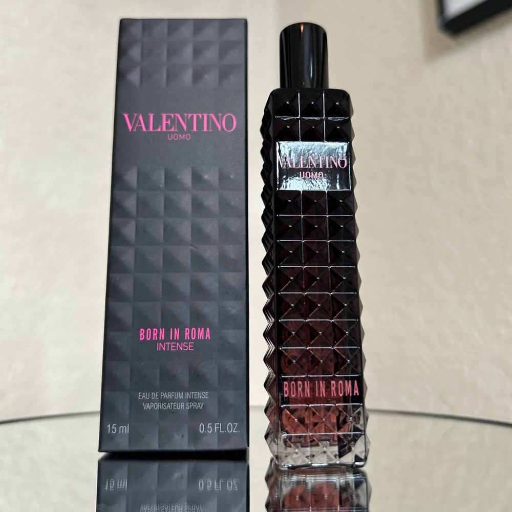 Valentino Donna Born in Roma Intense Eau de Parfum 15ml Spray